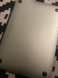 Mac book air 2012 (works only when plugged in the charger)