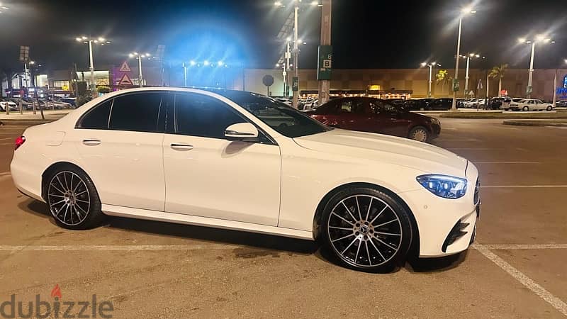Mercedes  benz E200 amg night package fully loaded 3
