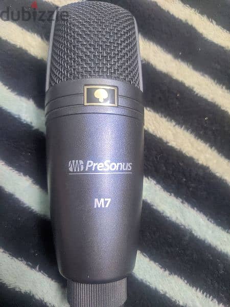 Microphone presouns M7 &Audiobox usb96 4