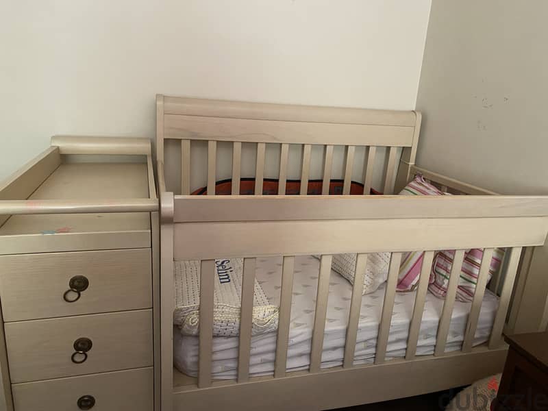 Baby crib 3