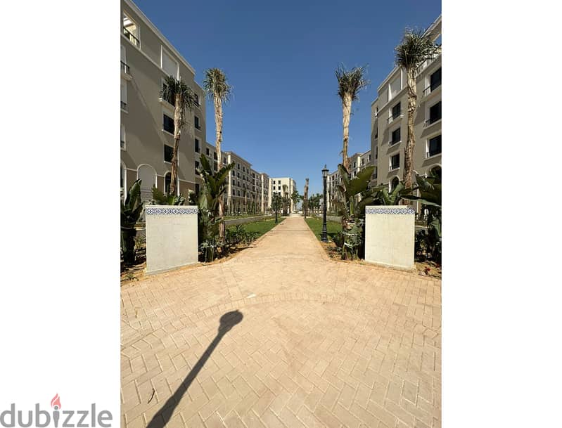 شقة للبيع 3 غرف بحديقة متشطبة للبيع في الشيخ زايد بتسهيلات 2