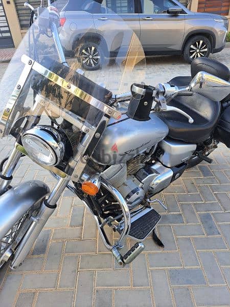 Honda Shadow 2008, 750 CC, 5,000 miles with lots of Accessories 3