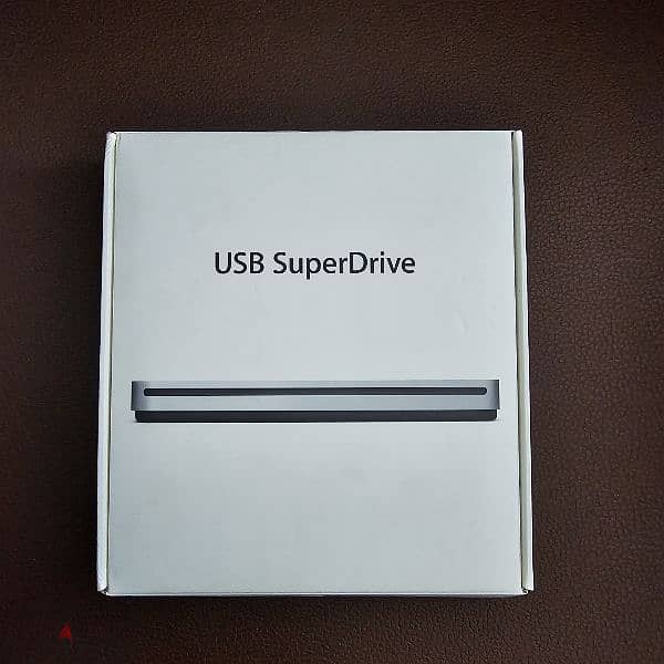 Apple USB SuperDrive (CD Reader) - أبل محرك سي دي خارجي 1
