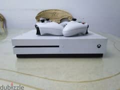 Xbox One S 1TB 0