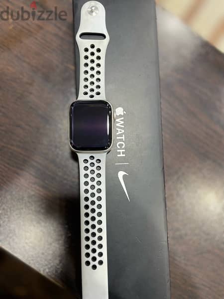 Apple Watch Series 7 Nike Edition Starlight 45mm LIKE NEW 1