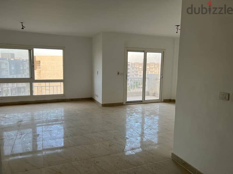 New apartment for rent in Madinaty, 200 meters in B12 double face view 2