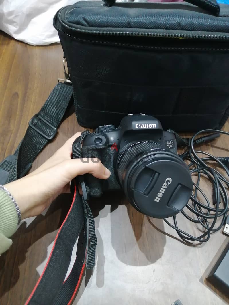Canon 750d like new كاميرا كانون ٧٥٠ دي 4