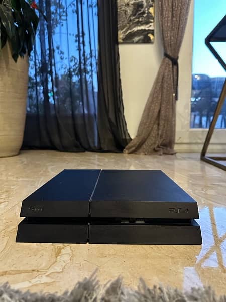 PERFECT CONDITION PS4 408gb 2