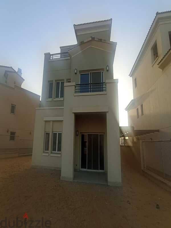 For sale, an independent villa in Uptown Cairo at the best price in the market 1
