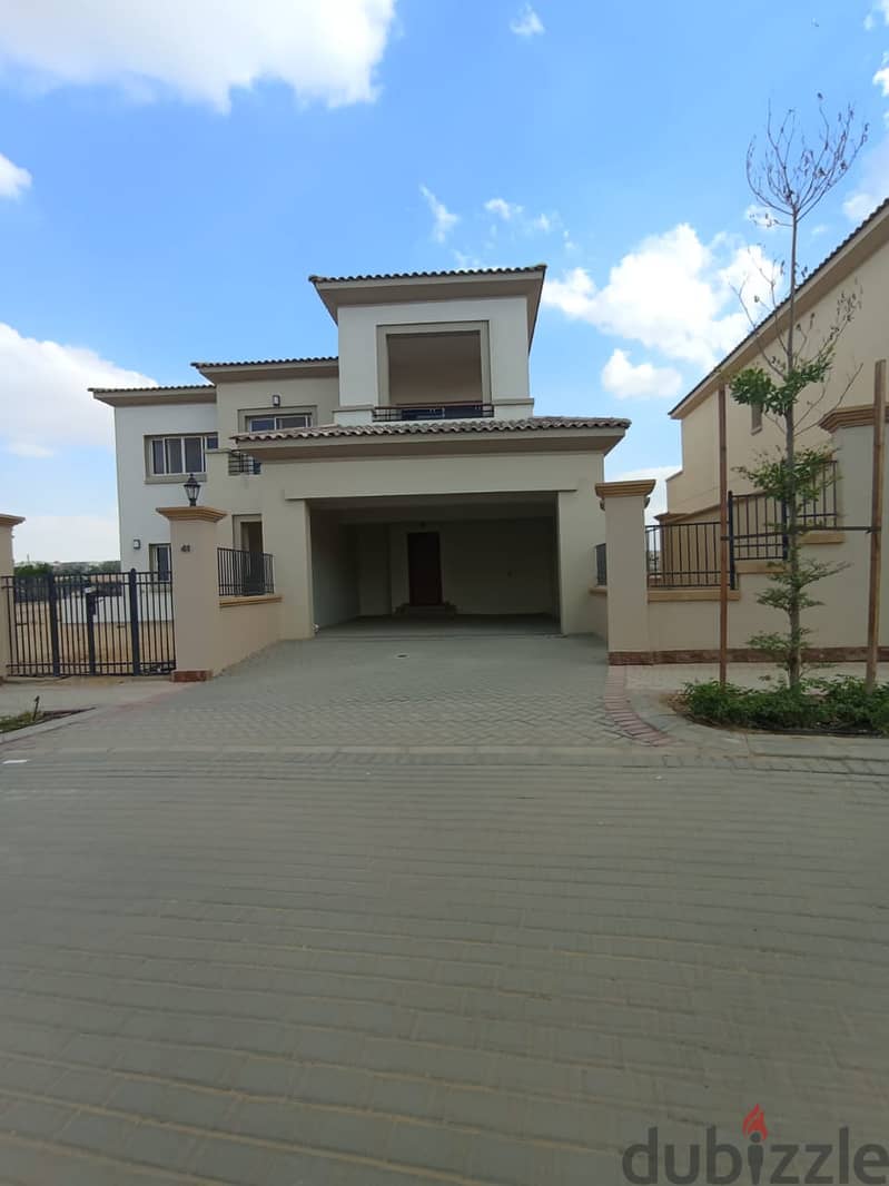 STANDALONE FOR SALE IN UPTOWN FRIST ROW GOLF DIRCT 4