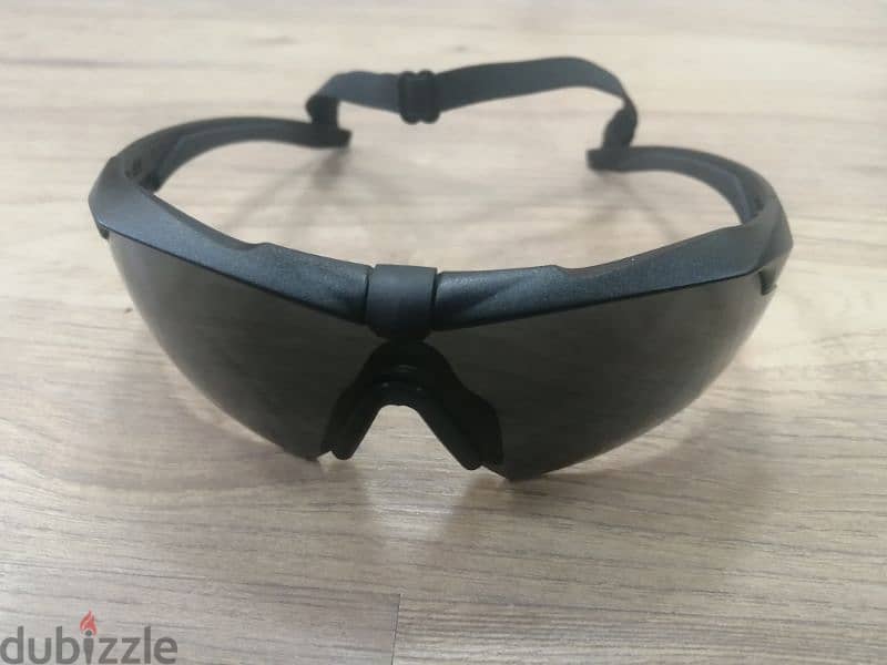 نظارة ماركة ESS بالعلبة الأصلية زيرو معها ٣ عدسات 3