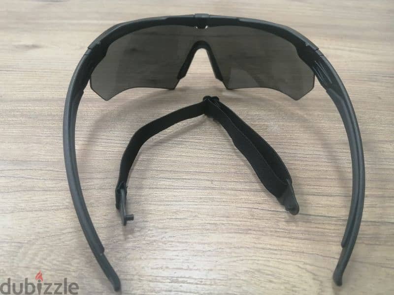 نظارة ماركة ESS بالعلبة الأصلية زيرو معها ٣ عدسات 4