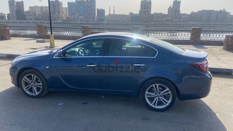 Selling Opel Insignia Blue 2016 Elegance Sohag 145,000 KM 3