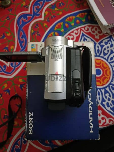 Sony handycam DCR-SR220 1