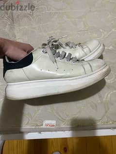 Alexander McQueen ORIGINAL shoes with small cut can be fixed / size 45 0