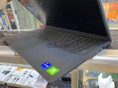 Dell Vostro 3510 laptop - 11th Intel core i7-1165G7, 8GB RAM