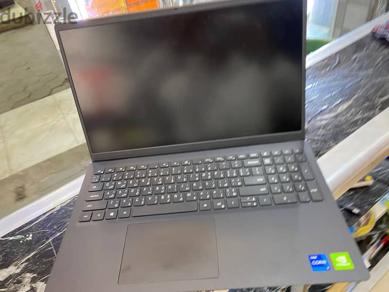 Dell Vostro 3510 laptop - 11th Intel core i7-1165G7, 8GB RAM 2