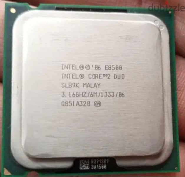 Intel core 2 due processor E8500 0
