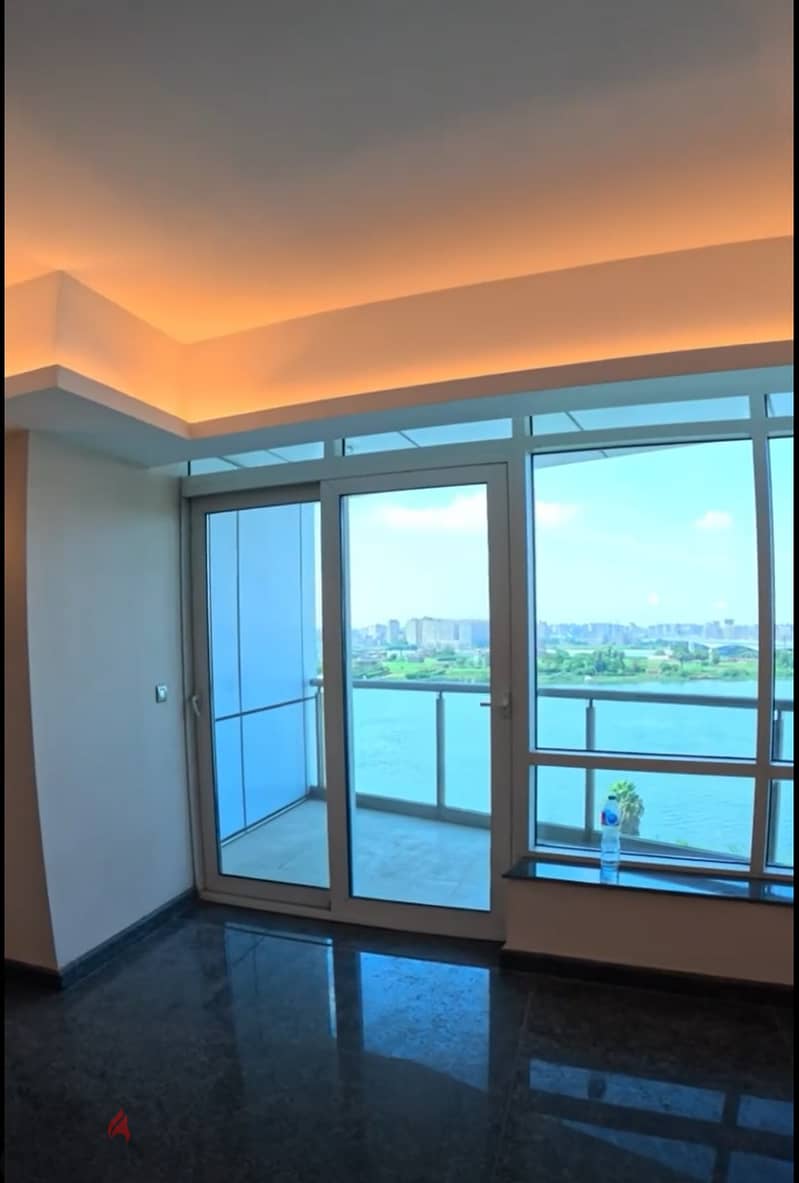 A very luxurious hotel apartment on the Nile with Hilton Maadi services, with the highest finishes, immediate receipt. The most luxurious apartment 7