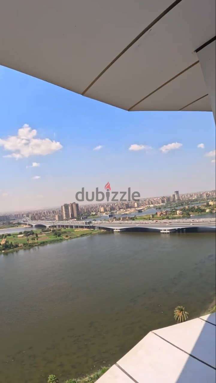 A very luxurious hotel apartment on the Nile with Hilton Maadi services, with the highest finishes, immediate receipt. The most luxurious apartment 17