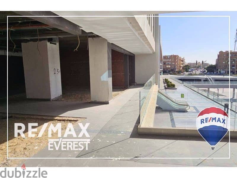 Shop 39M For Rent In The Most Exclusive Mall In October - West Gate 5