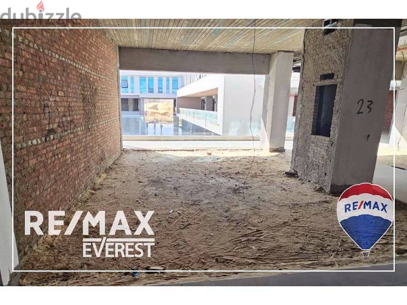 Shop 39M For Rent In The Most Exclusive Mall In October - West Gate 9
