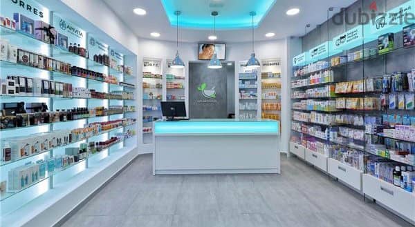 70 meter pharmacy, 40 meter area, in the Fifth Settlement, in front of Hyde Park, next to the Deyaar Intelligence Compound, with a 10% discount, servi 5
