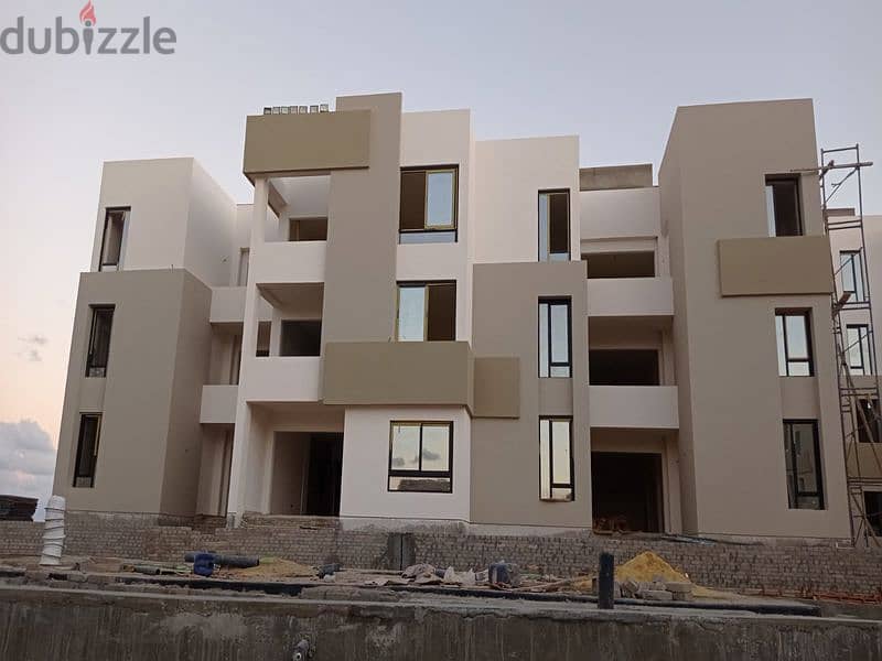 Townhouse for sale, 195 meters + garden 48 meters + roof 33 meters, resale in Zahra North Coast, at an old price, in a great location 25
