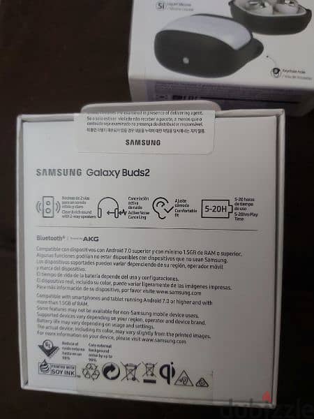 Galaxy Buds2 Samsung with silicone cover black 1