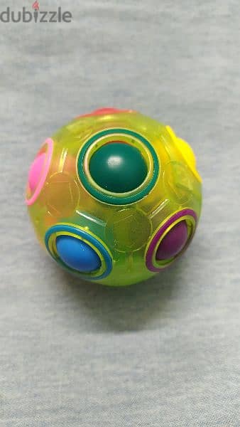 لغز كرة الذكاء للاطفال حصريا اللون الفسفوري المضئ بالظلام Rainbow Ball 1