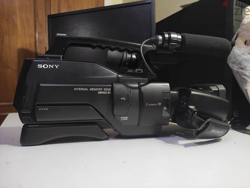 Sony DCR-SD1000E كاميرا بجميع مشتملاتها 2