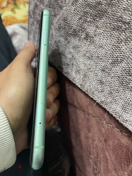 iPhone 11 128 GB battery 73 5