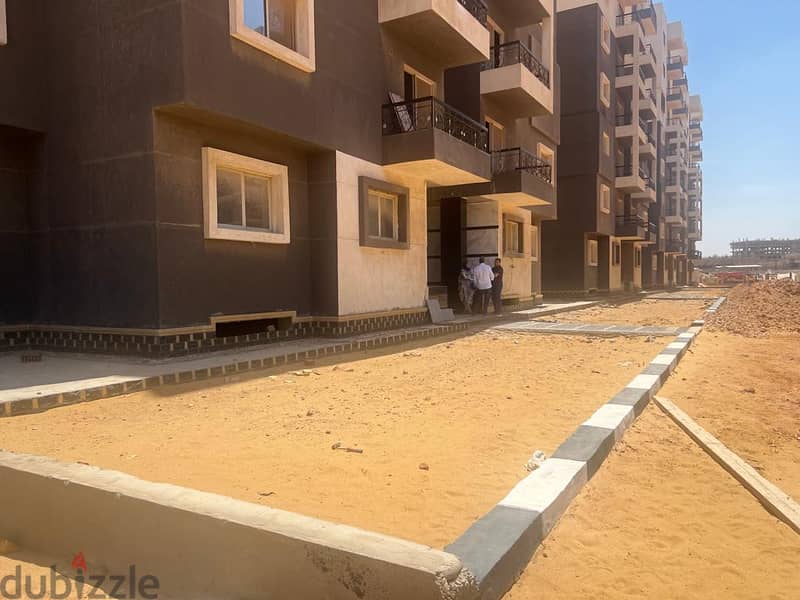 See for yourself and own it at a snapshot price. . A 2-bedroom apartment in a garden next to the British University in the Staw Capital Compound 14