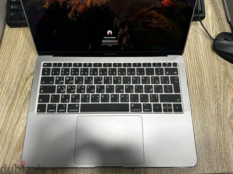 Apple
MacBook Air with M1 Chip space gray 4