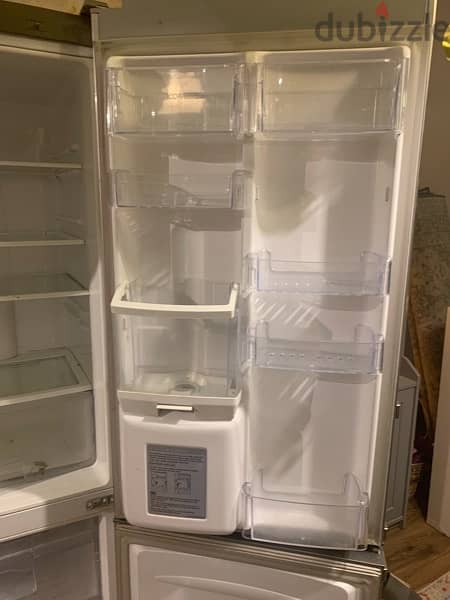 LG BOTTOM refrigerator 5