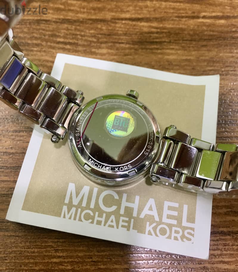 مايكل كورس أصلية جديدة لم تستعمل Michael Kors MK5615 2