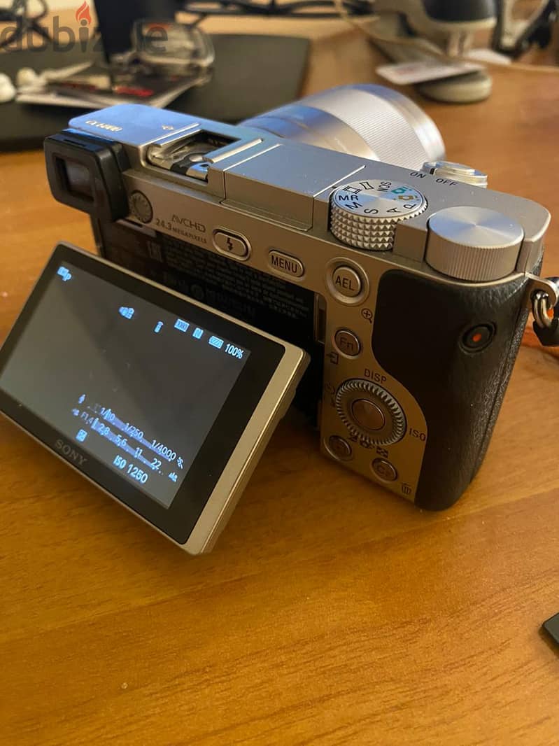 Sony Alpha a6000 Mirrorless Digital Camera  SLR +  Lens 50mm 1.8 6