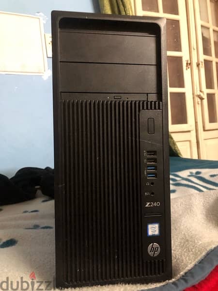 HP Z240 1