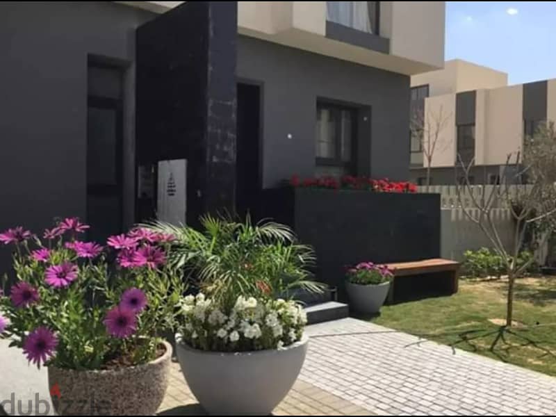 Town House  245m for rent in Al Burouj 3