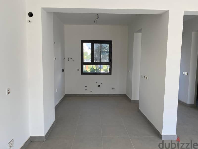 Town House  245m for rent in Al Burouj 13