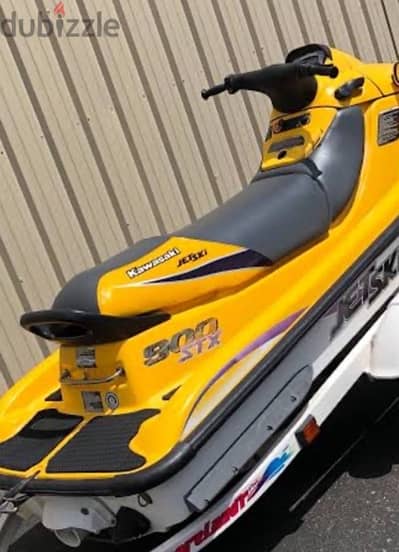 Kawasaki 900 jet ski مرفوع من ١٠ سنوات