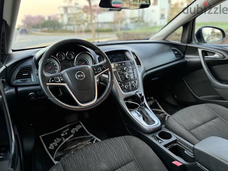 Opel Astra model 2020 4