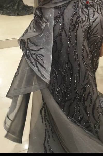 فستان سورية فخم جدا استعمال ساعتين يلبس لحد ٦٥ كيلو 2