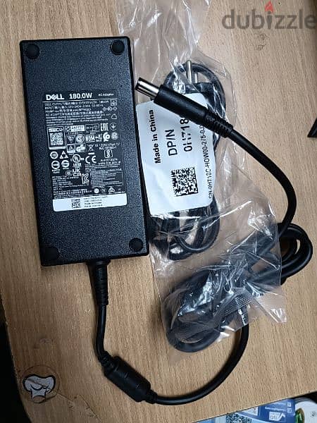 Dell docking station k20a001 wd19s + 180watt charger 3
