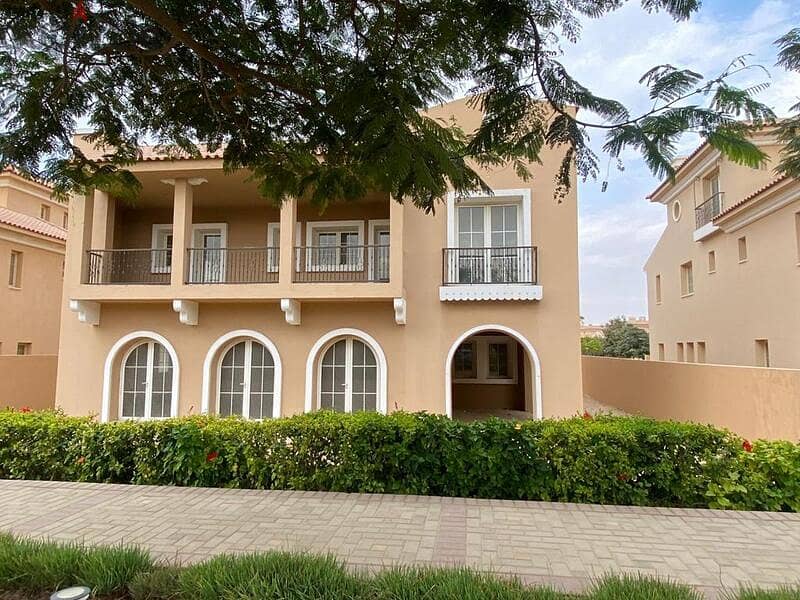 Villa for sale cheaper than its price in Hyde Park  Available villa in Ayed Park, Fifth Settlement, next to the American University 10