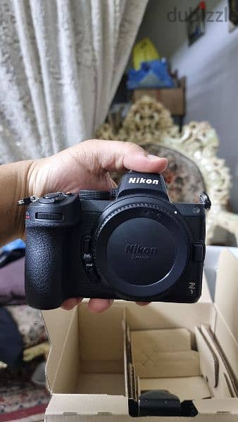 كاميرا نيكون Z5 مع لينس 24-70 f4 3