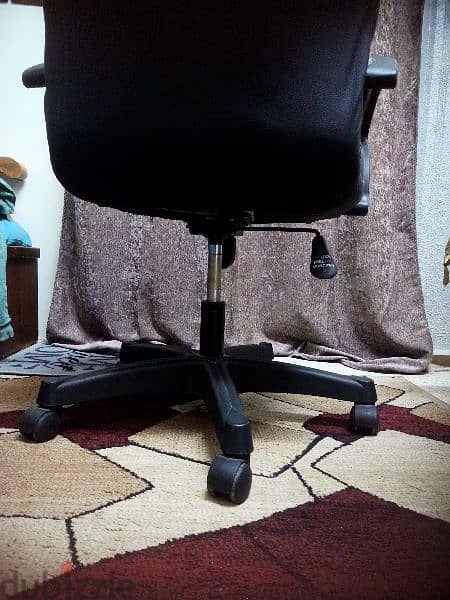 كرسي مكتب متحرك استعمال خفيف مستويات ارتفاع وهزاز استعمال خفيف 2
