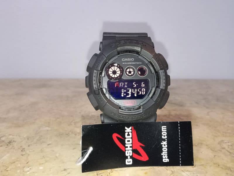Casio

G-Shock watch 12