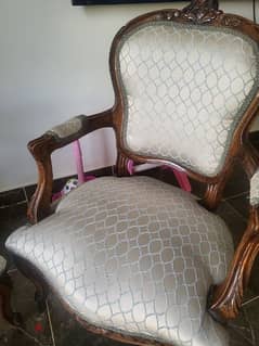 2 set of chairs with excellent condition very rich fabric