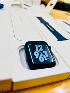 Apple Watch SE 44M GPS Battery 100%